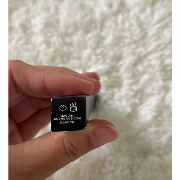 Jaclyn Cosmetics Poutspoken Lip Liner Crayon I'M IN IT NEW in Box - Picture 7 of 7